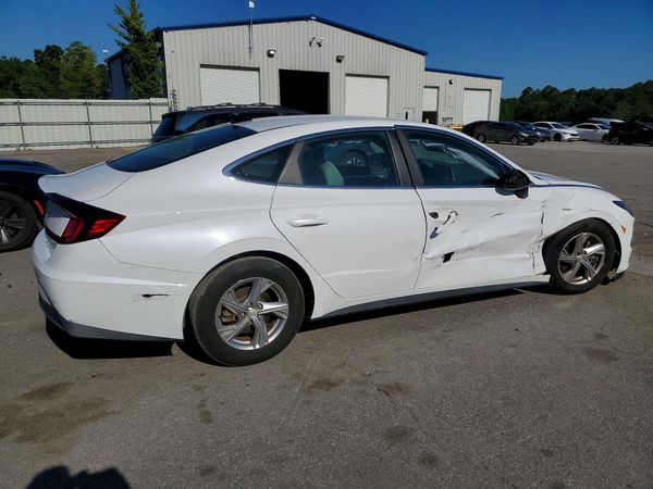 2022 HYUNDAI SONATA SE