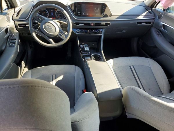 2022 HYUNDAI SONATA SE