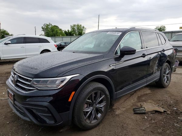 2022 VOLKSWAGEN TIGUAN 4Motion SE
