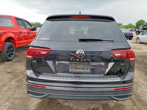 2022 VOLKSWAGEN TIGUAN 4Motion SE