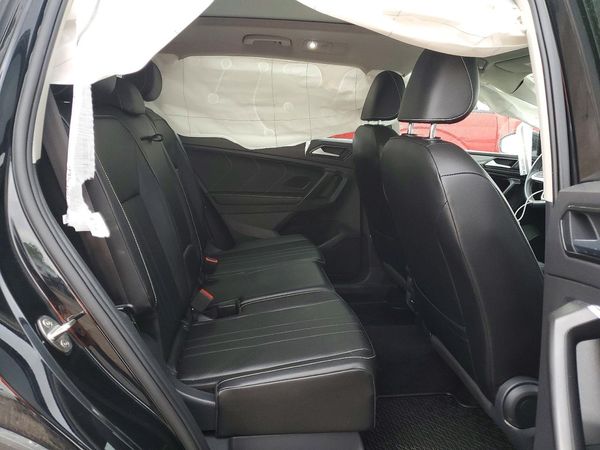 2022 VOLKSWAGEN TIGUAN 4Motion SE