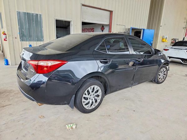 2017 TOYOTA COROLLA