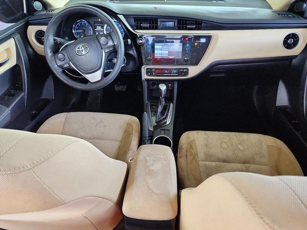 2017 TOYOTA COROLLA