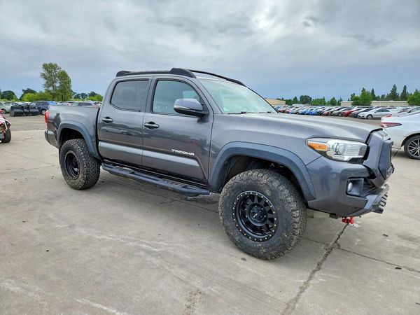 2017 TOYOTA TACOMA