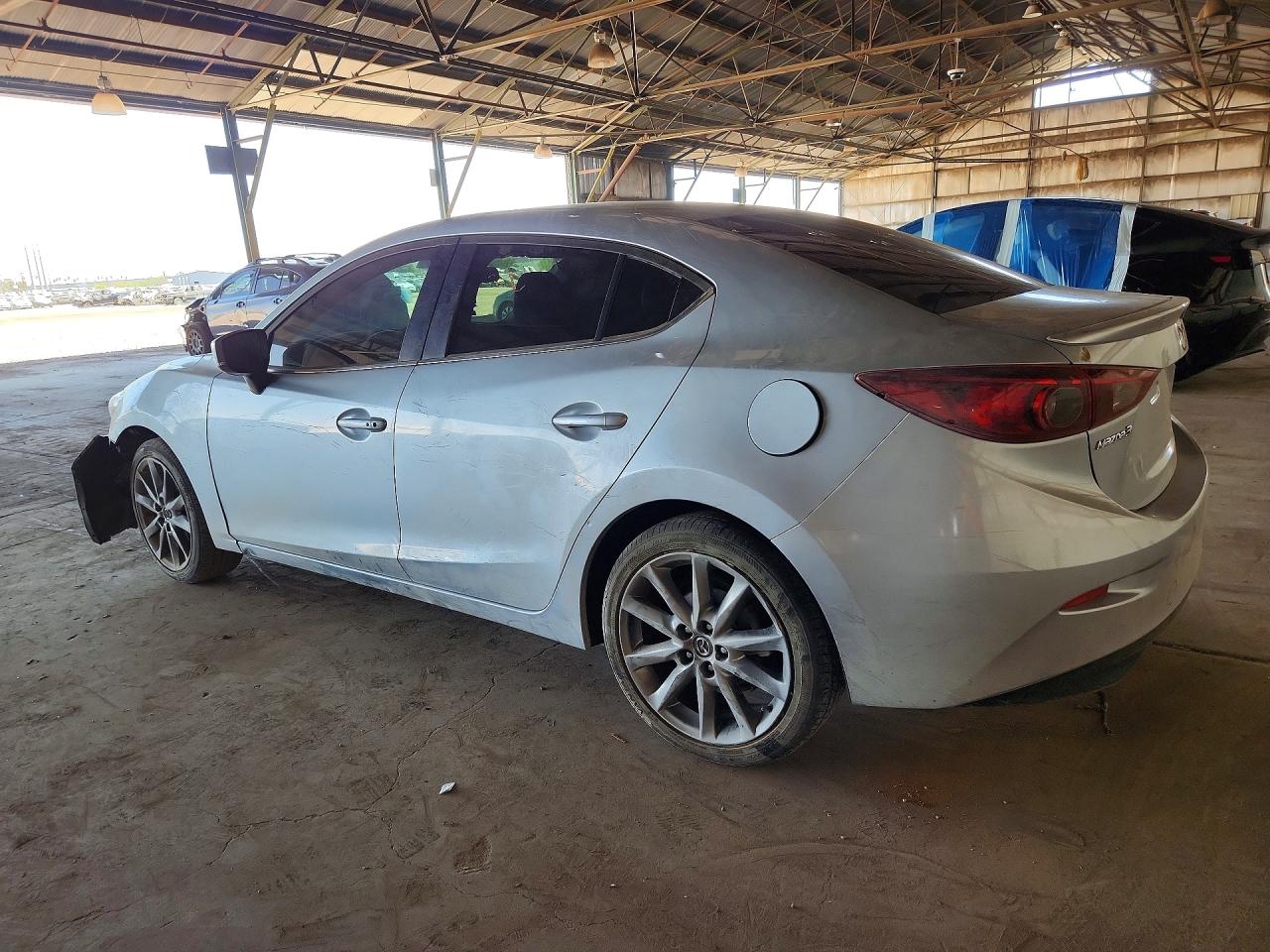 2018 MAZDA 3 Touring