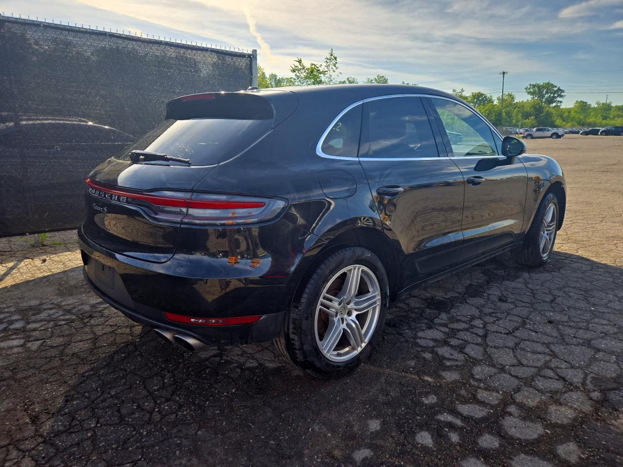 2020 PORSCHE MACAN