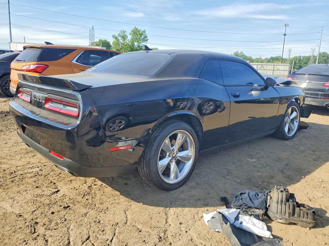 2016 DODGE CHALLENGER SXT Plus