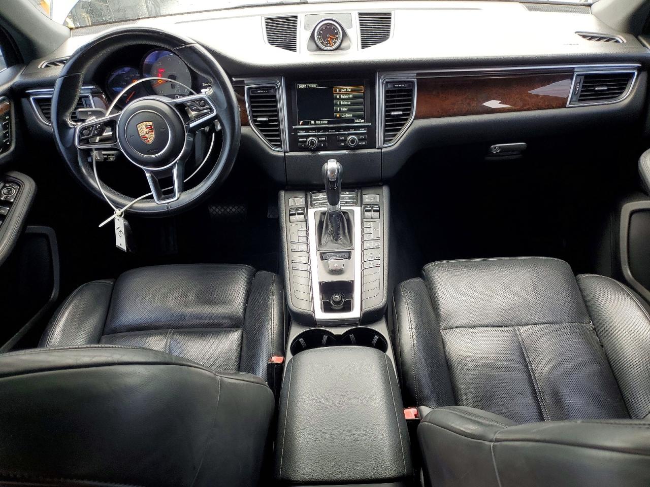 2015 PORSCHE MACAN