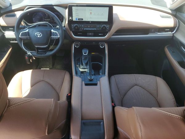 2026 TOYOTA GRAND HIGHLANDER