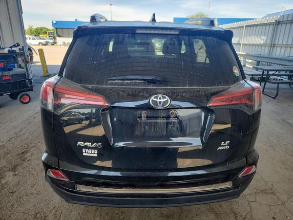 2018 TOYOTA RAV4 LE