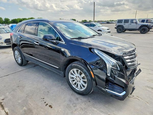 2017 CADILLAC XT5