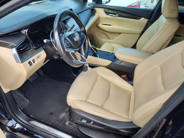 2017 CADILLAC XT5