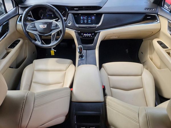 2017 CADILLAC XT5