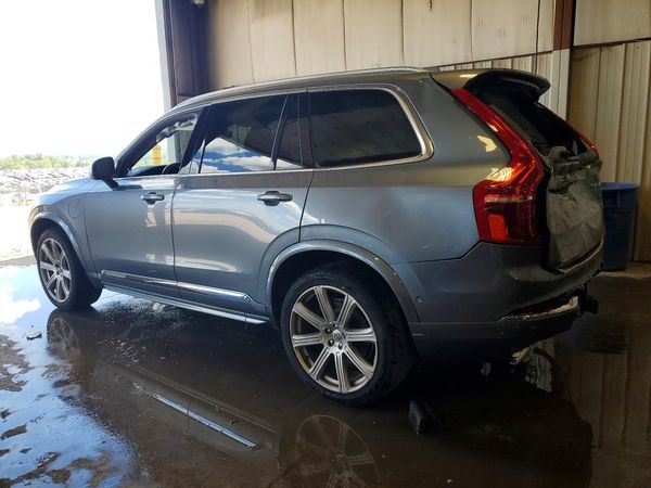 2017 VOLVO XC90