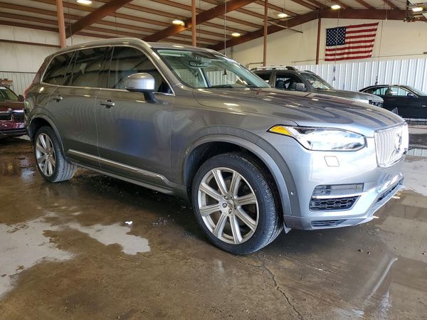 2017 VOLVO XC90