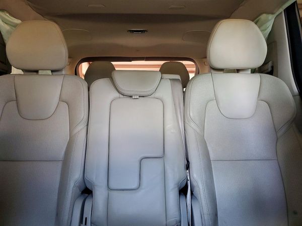 2017 VOLVO XC90