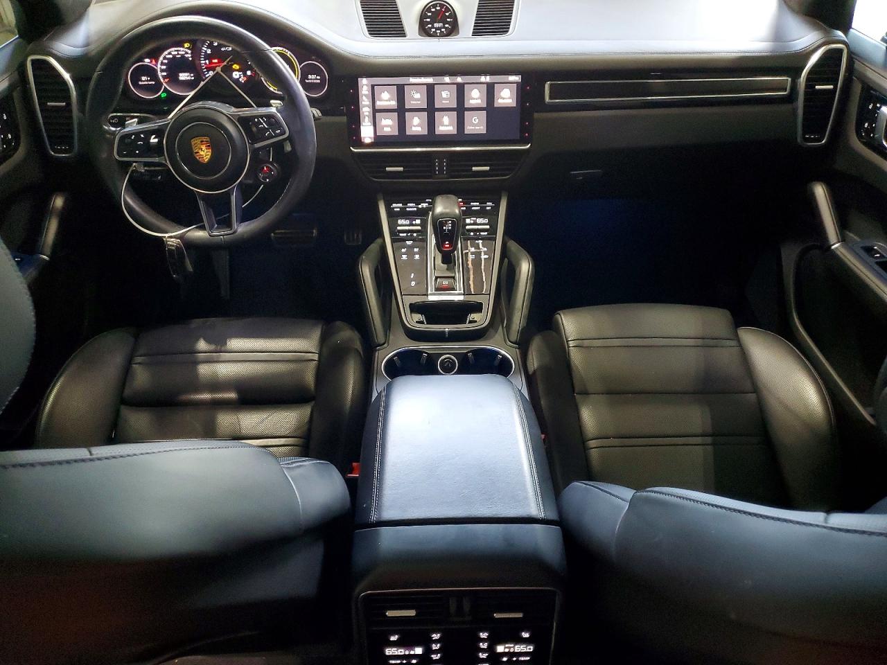 2021 PORSCHE CAYENNE