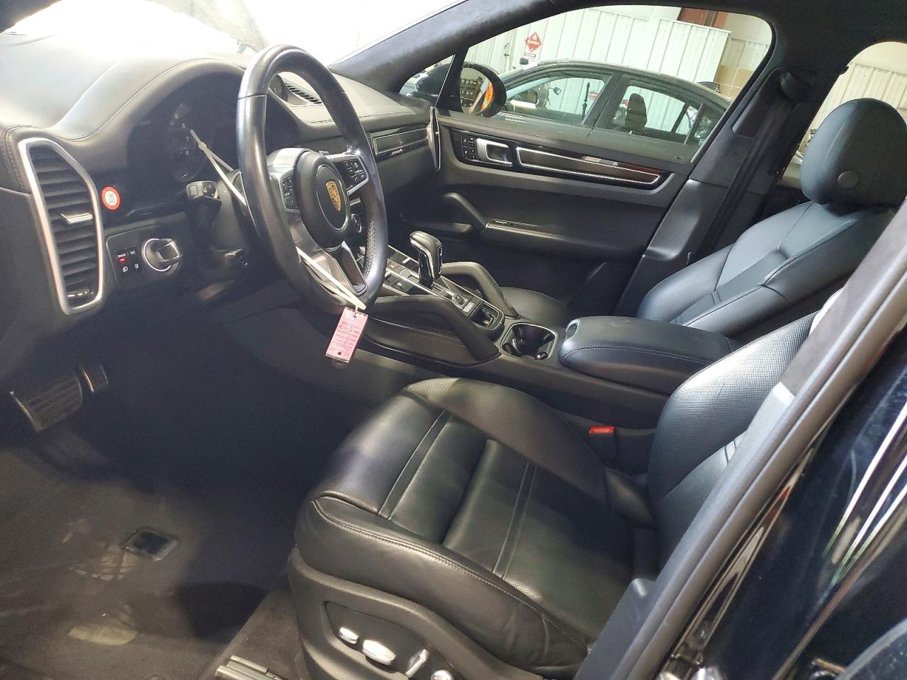 2021 PORSCHE CAYENNE