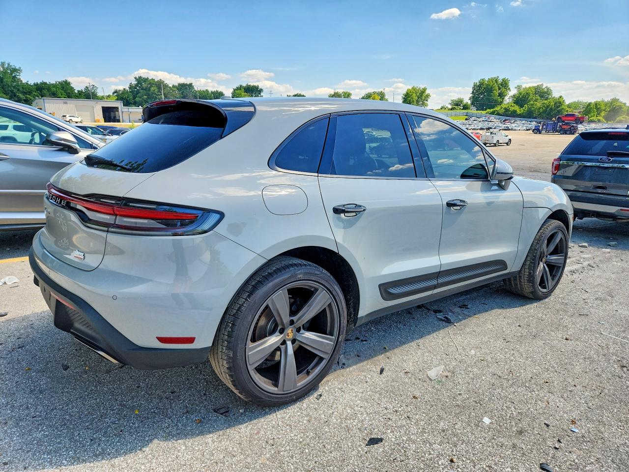 2022 PORSCHE MACAN