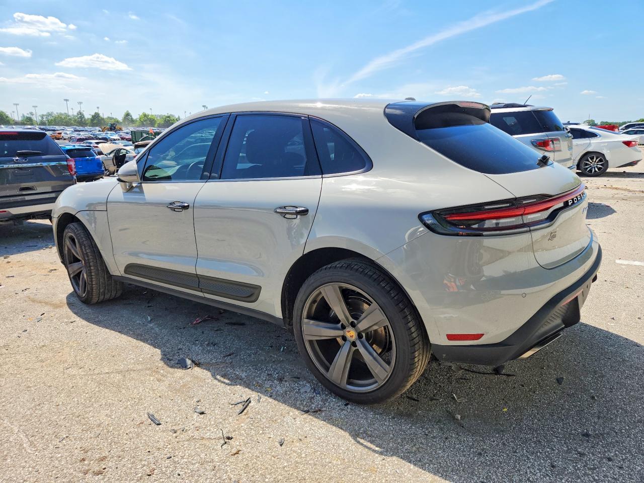 2022 PORSCHE MACAN