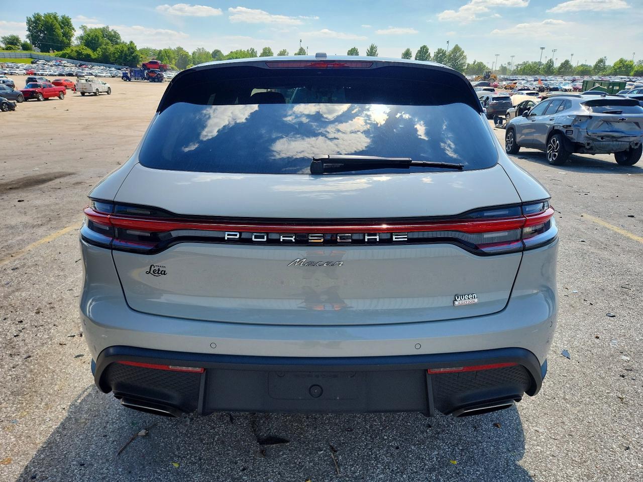 2022 PORSCHE MACAN