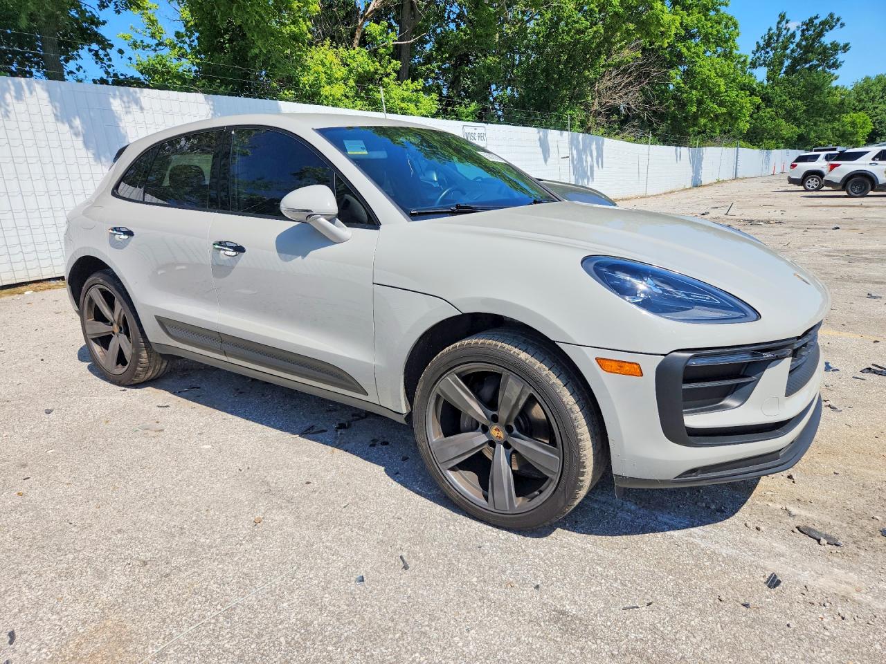 2022 PORSCHE MACAN