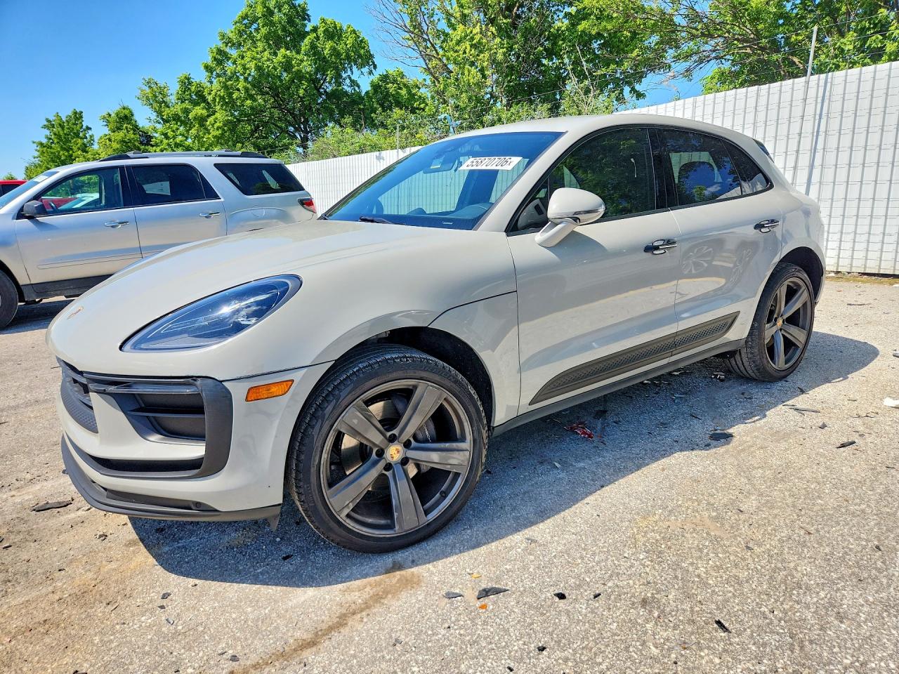 2022 PORSCHE MACAN