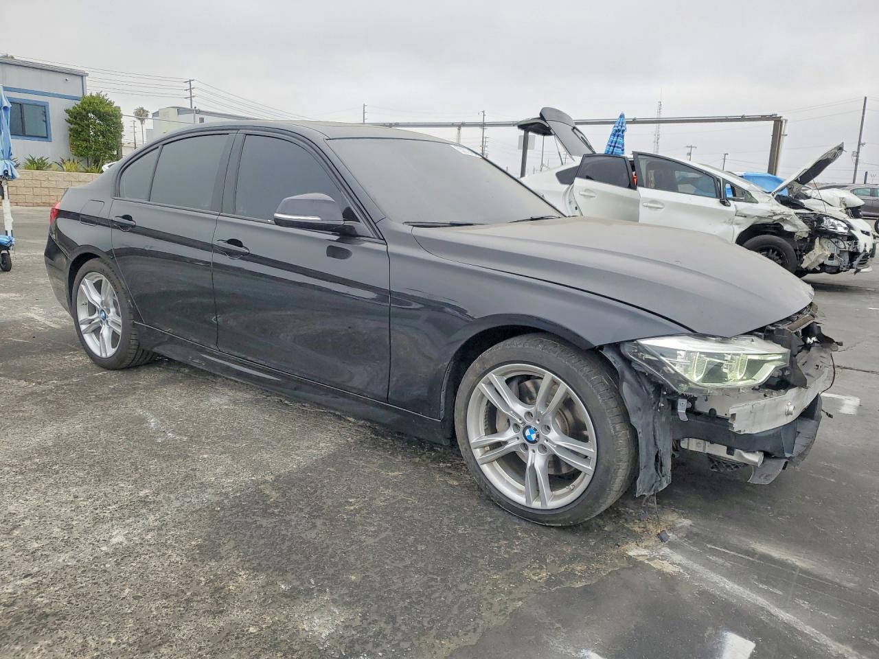2017 BMW 330 SA