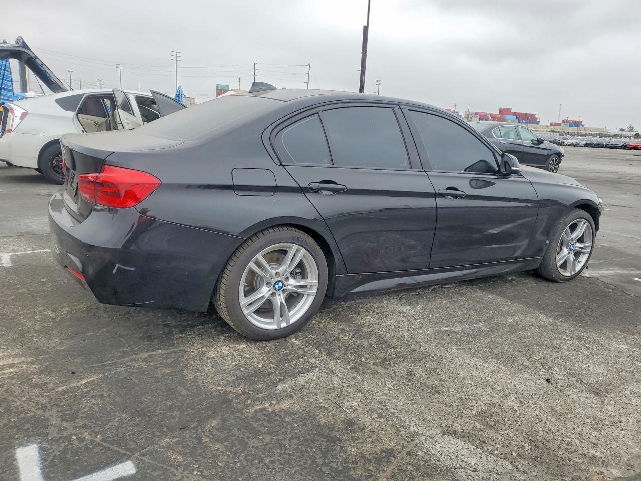 2017 BMW 330 SA