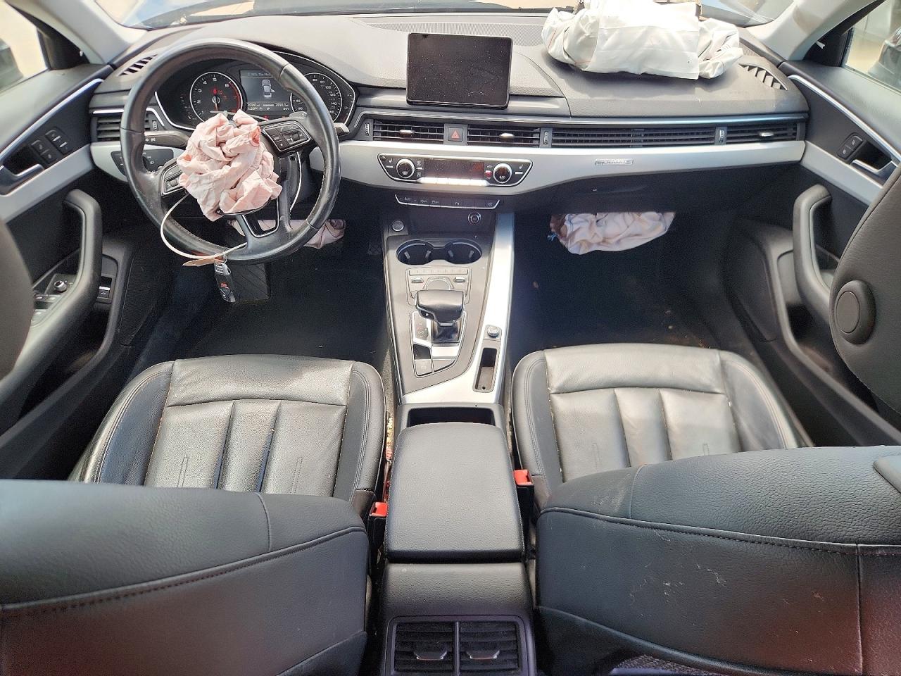 2017 AUDI A4 quattro Premium