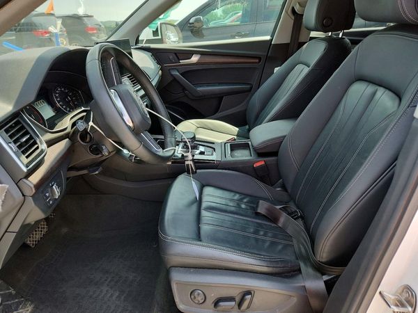 2022 AUDI Q5 quattro Premium
