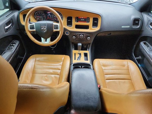2013 DODGE CHARGER SE