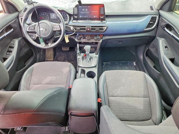 2021 KIA SELTOS S