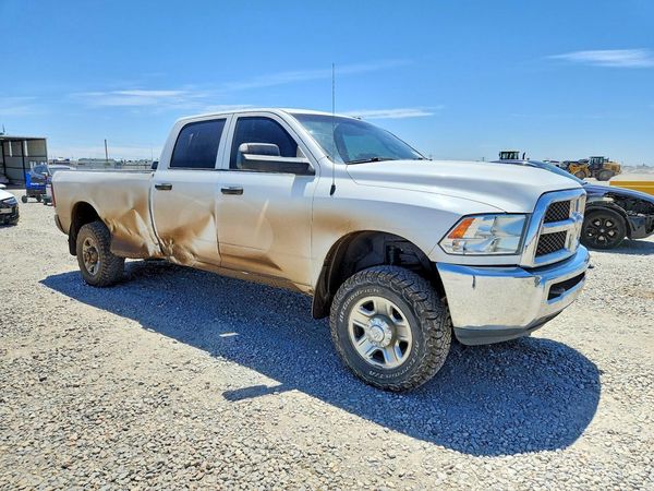 2018 RAM 2500 ST CREW CAB 4X4