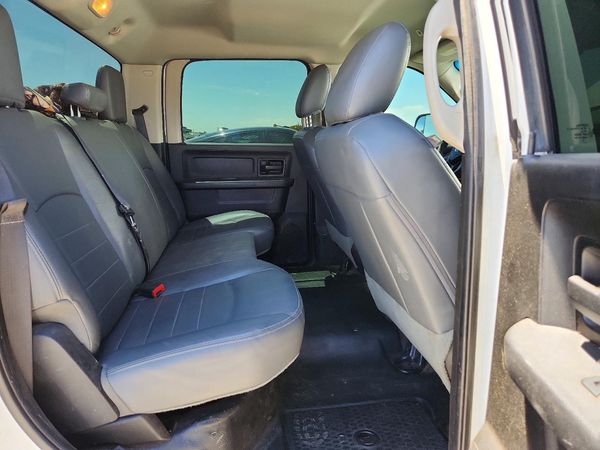 2018 RAM 2500 ST CREW CAB 4X4