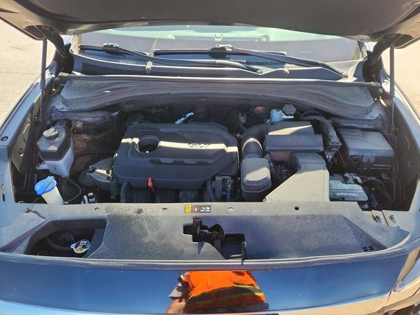 2019 HYUNDAI SANTA FE SE