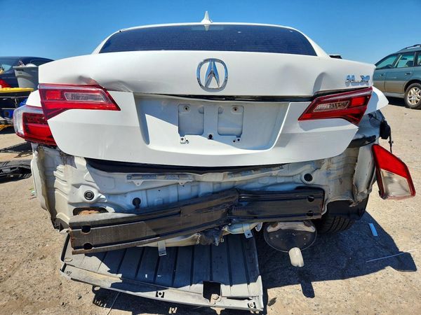 2018 ACURA ILX Base/Acura Watch Plus