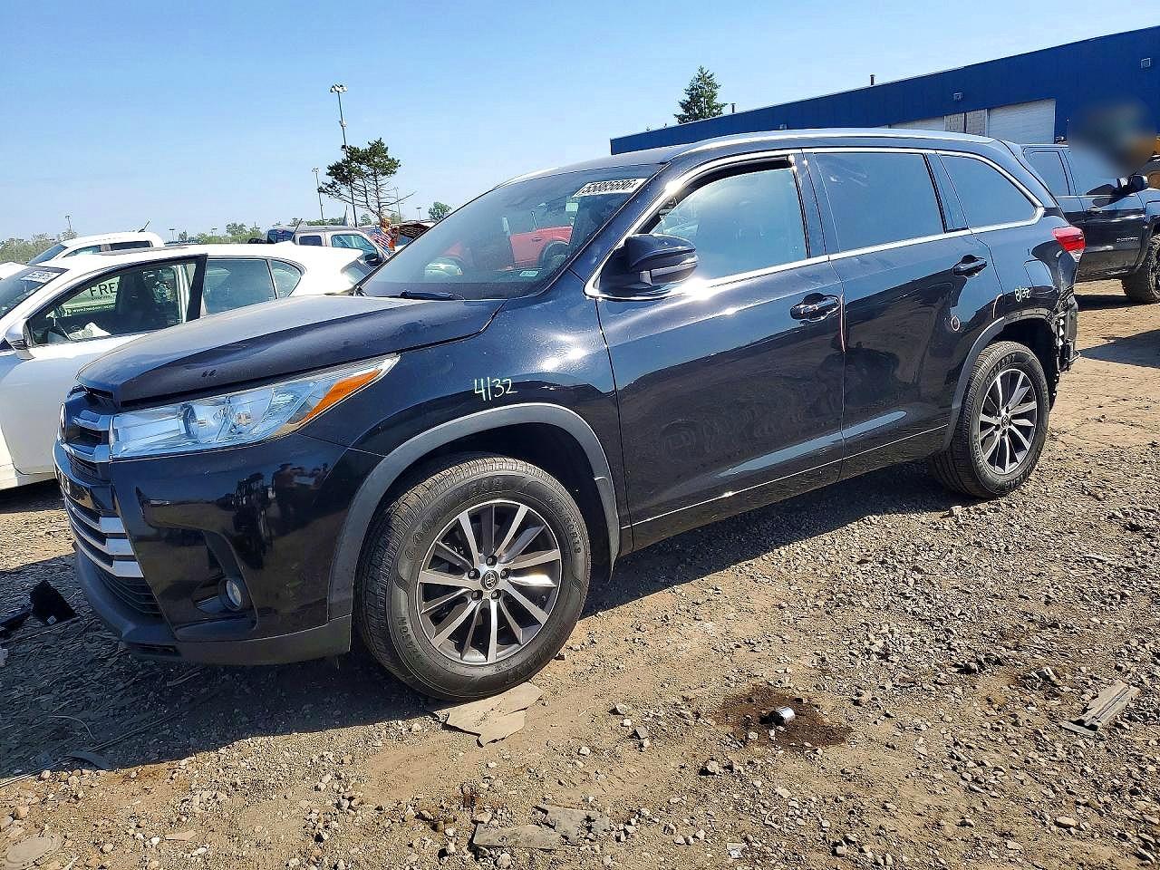 2017 TOYOTA HIGHLANDER SE/XLE