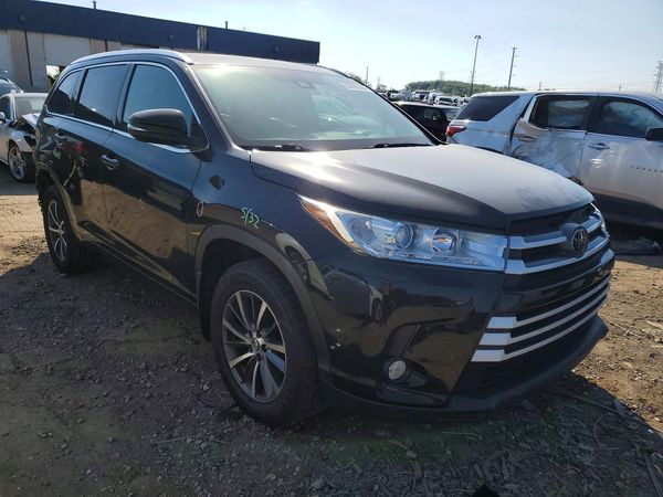 2017 TOYOTA HIGHLANDER SE/XLE