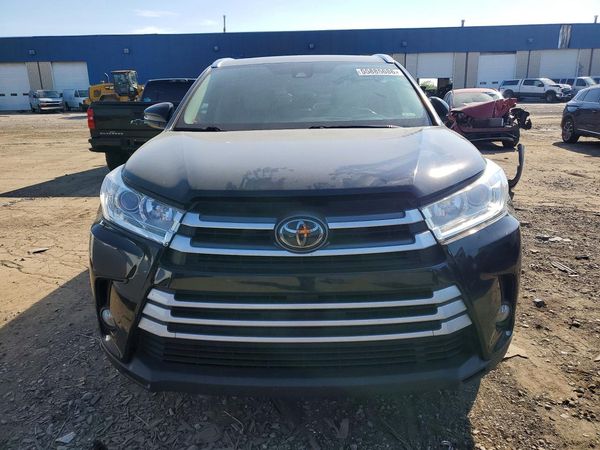 2017 TOYOTA HIGHLANDER SE/XLE
