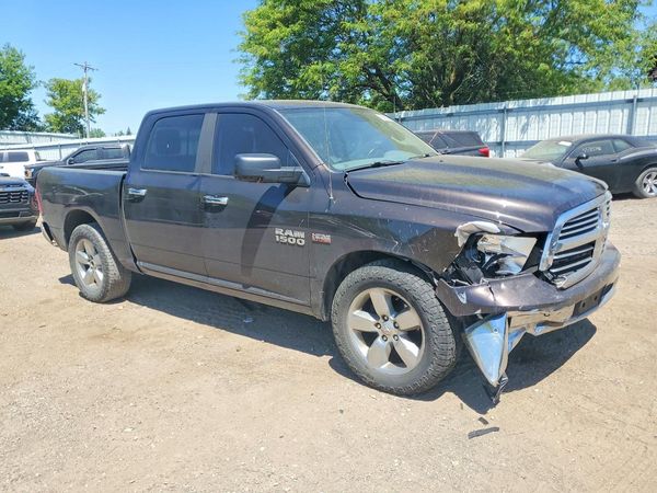 2017 RAM 1500 SLT