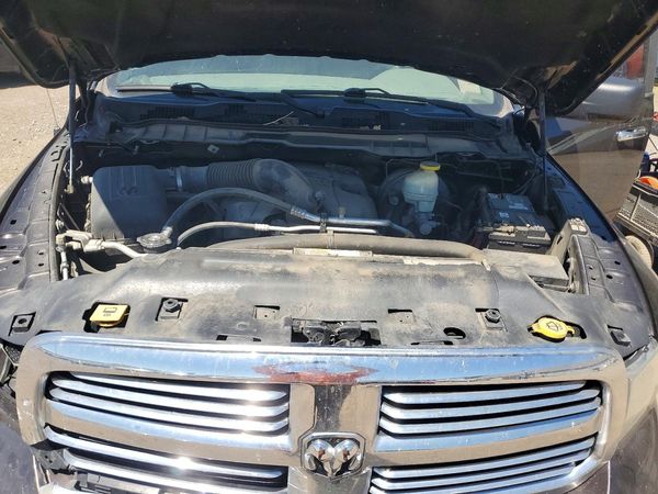 2017 RAM 1500 SLT