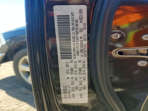 2017 RAM 1500 SLT