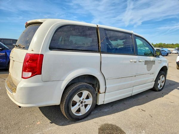 2013 DODGE GRAND CARAVAN SE