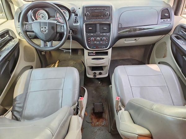 2013 DODGE GRAND CARAVAN SE