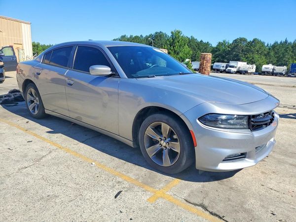 2016 DODGE CHARGER SXT