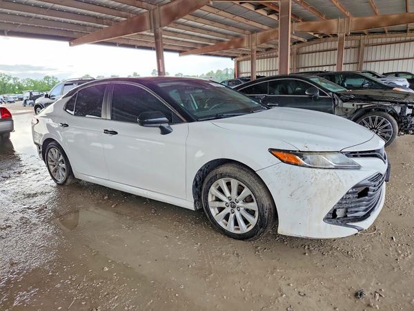 2019 TOYOTA CAMRY