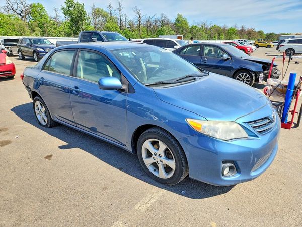 2013 TOYOTA COROLLA