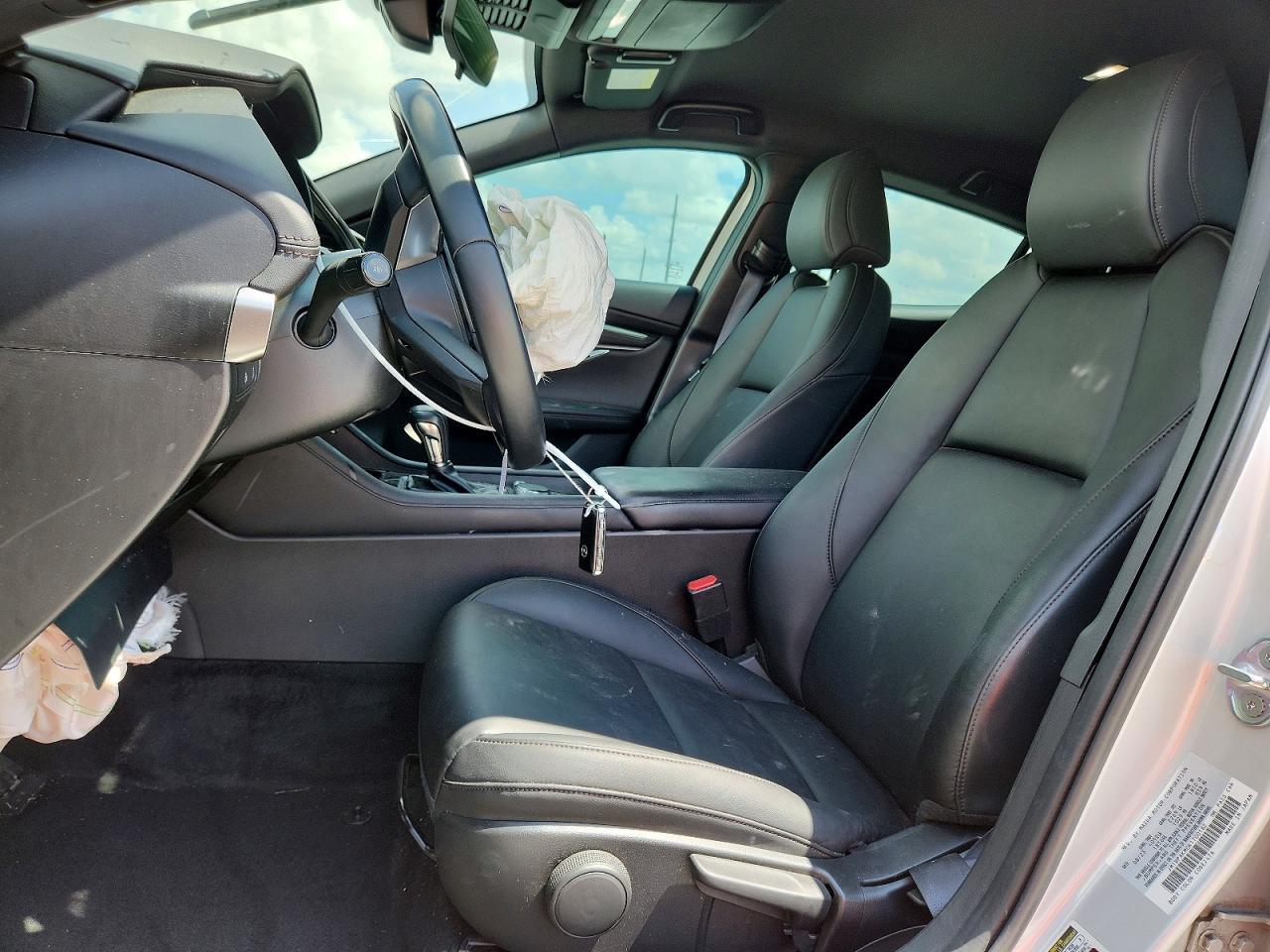 2024 MAZDA 3 Select Sport Package