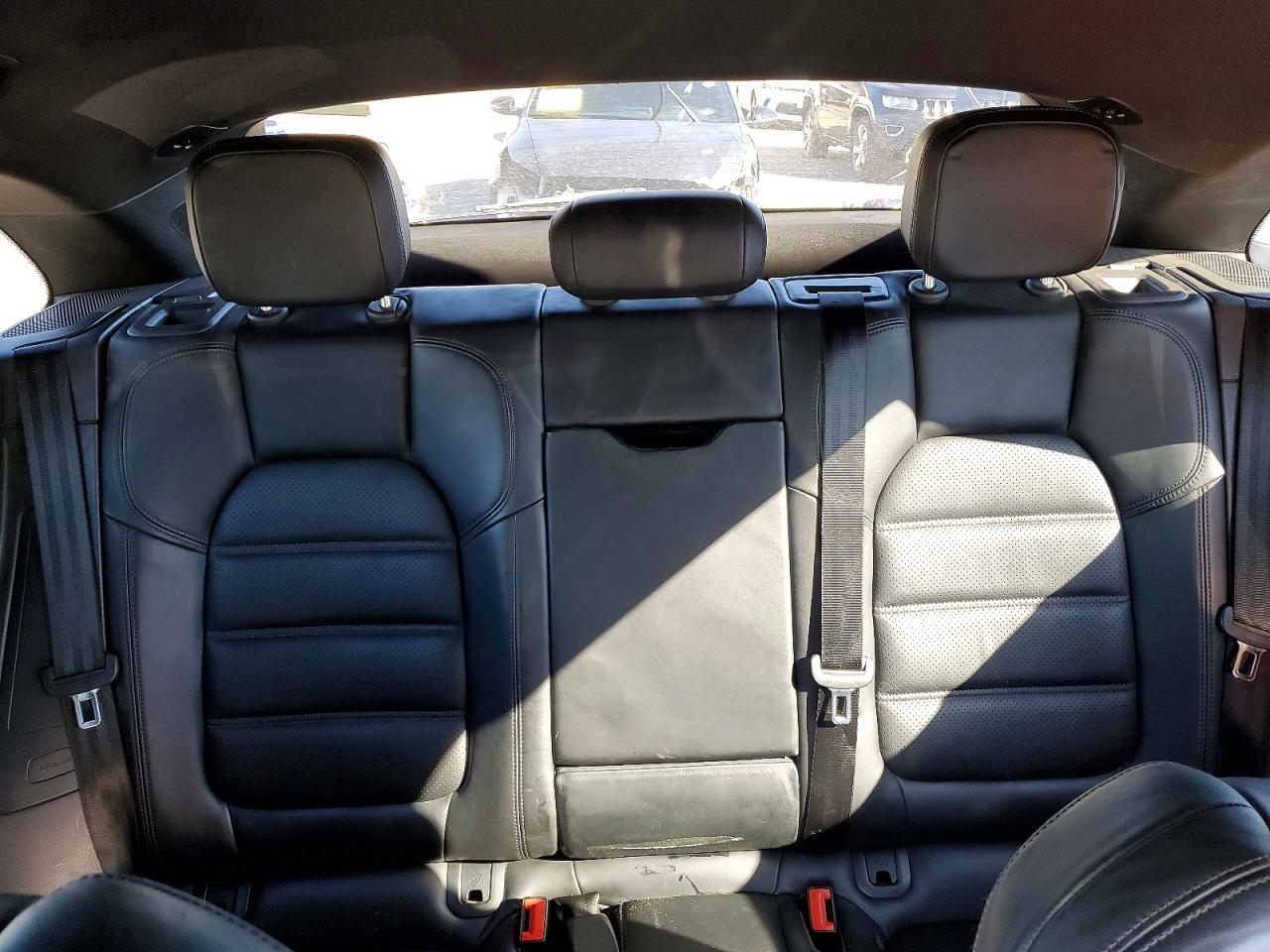2015 PORSCHE MACAN